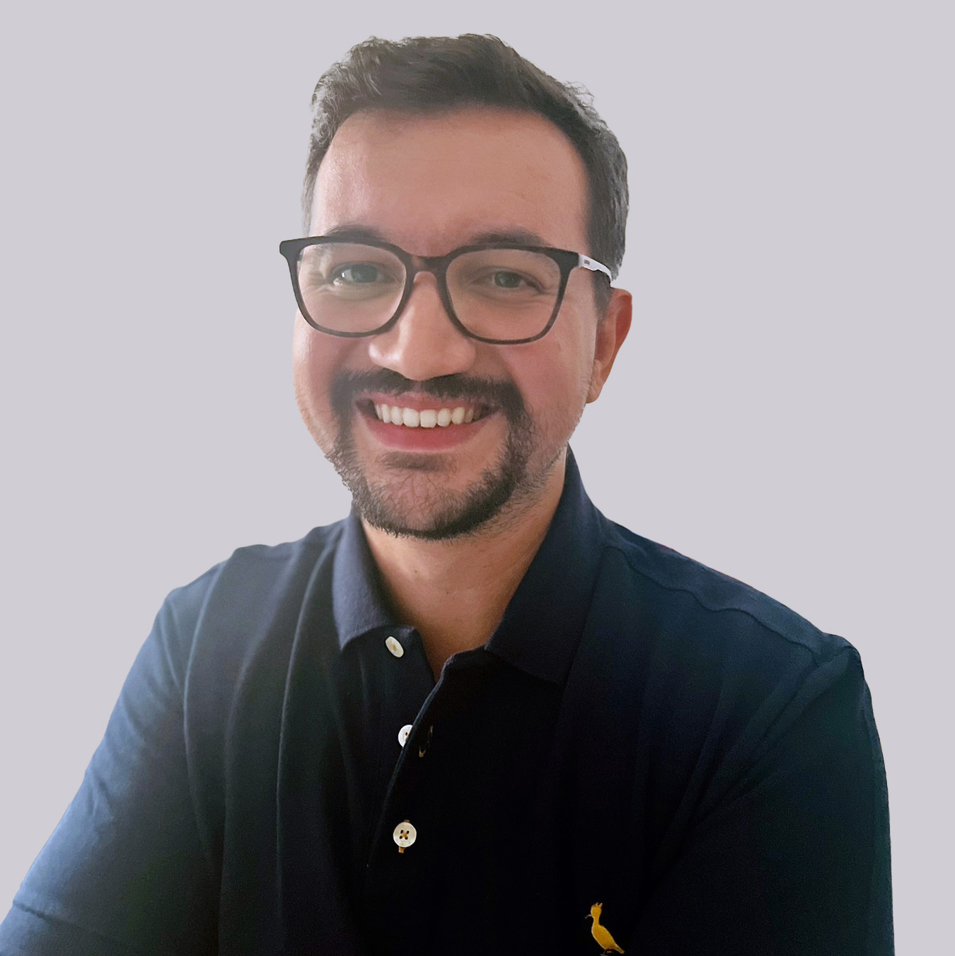 Retrato de Raphael Evangelista, diretor e estrategista do Rapha Studio